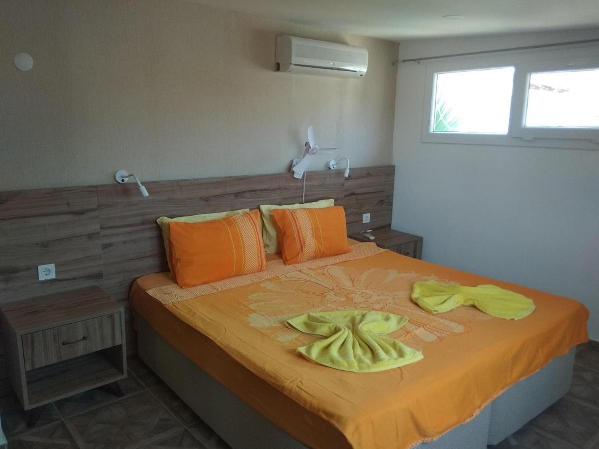 Paddys Apartments Ovacik Oludeniz Exterior foto