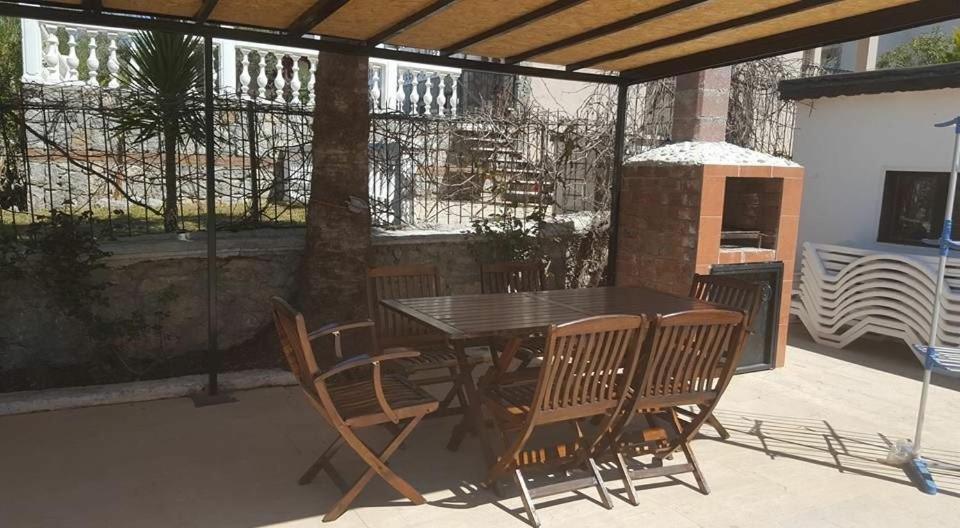 Paddys Apartments Ovacik Oludeniz Exterior foto